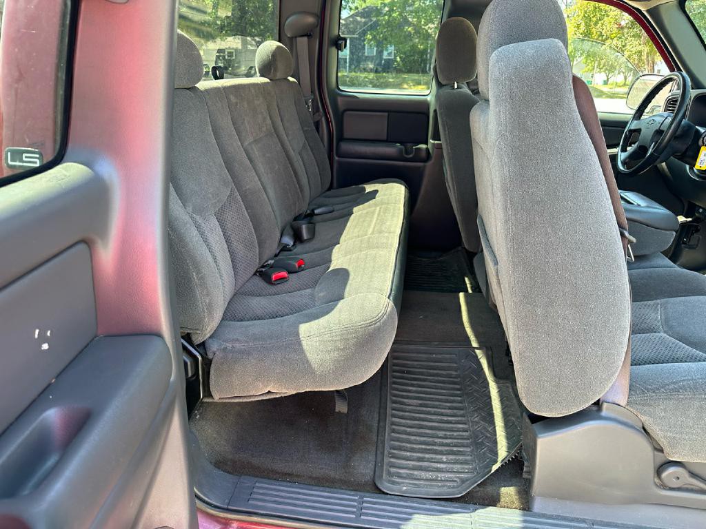 2004 Chevrolet Silverado 1500 Image 16