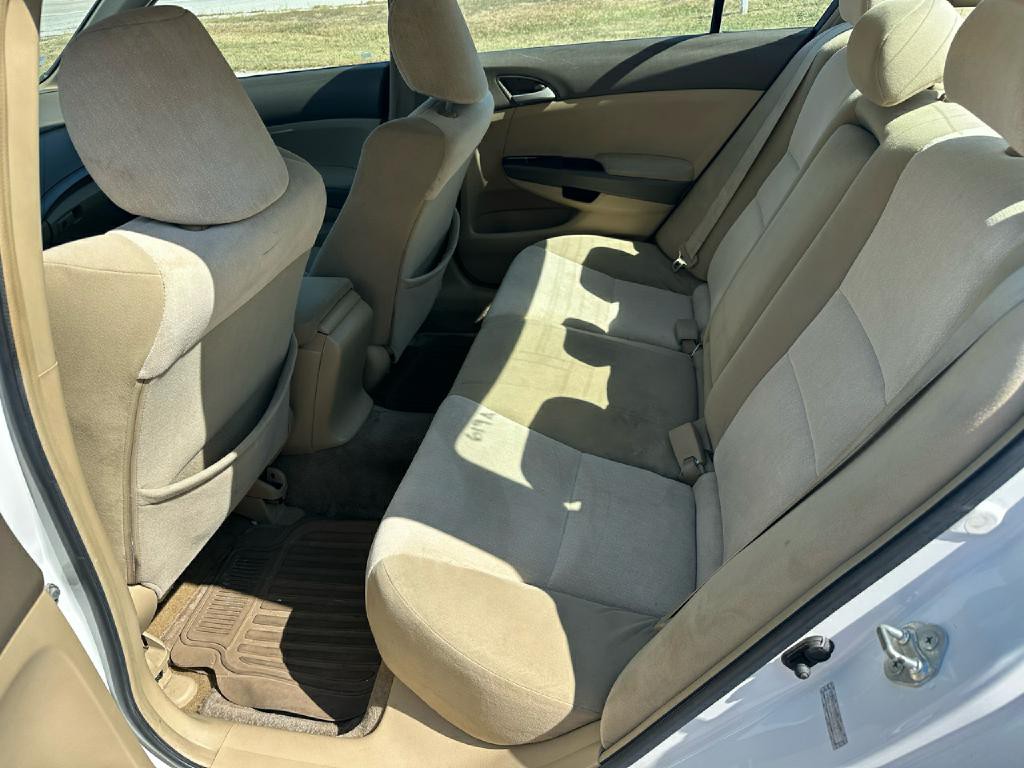 2009 Honda Accord Image 14