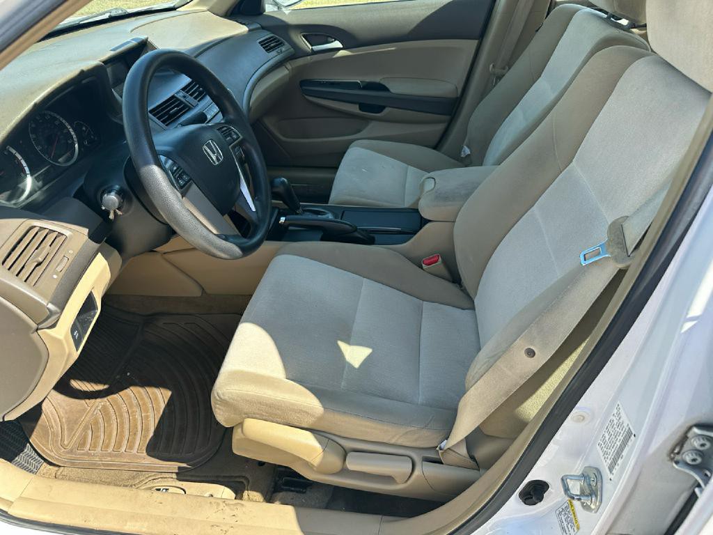 2009 Honda Accord Image 17