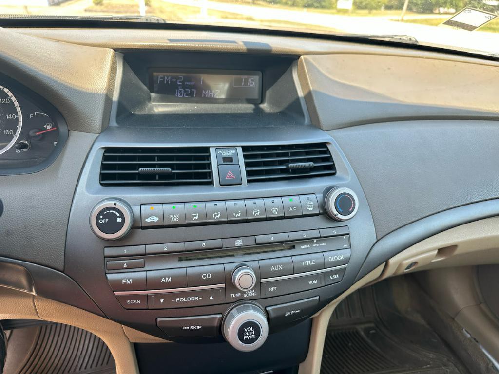 2009 Honda Accord Image 19