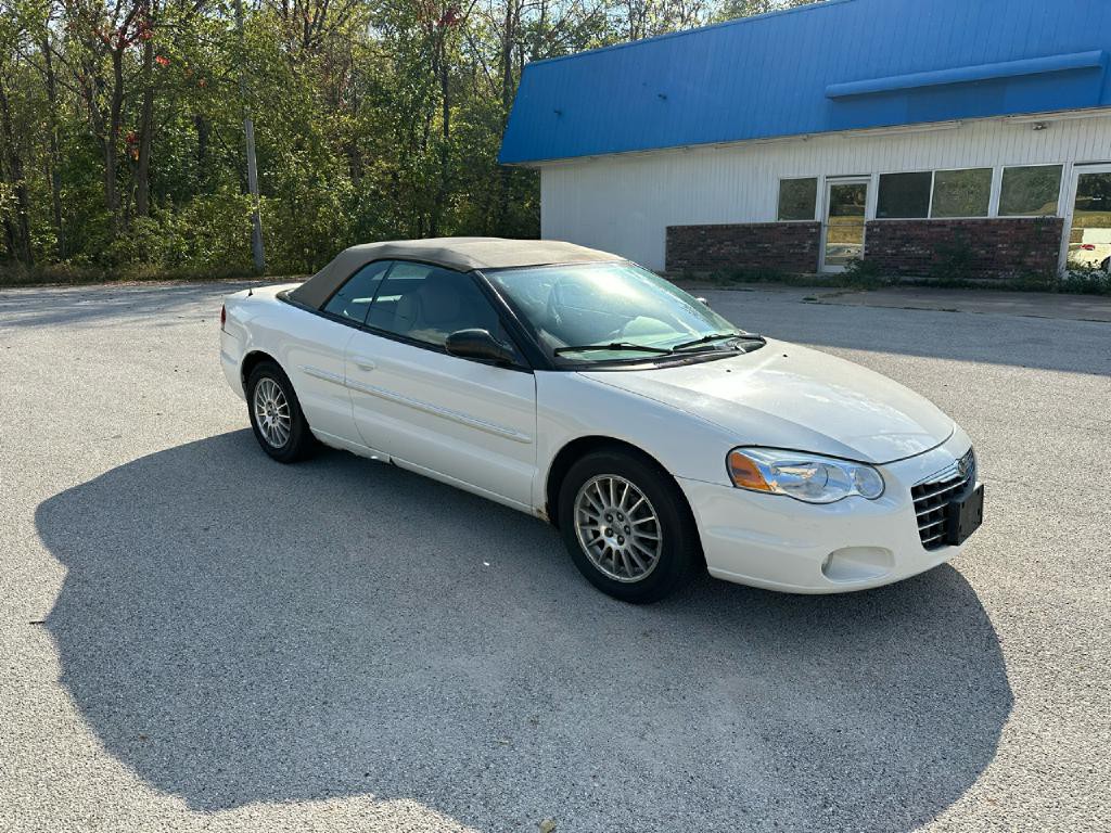 2004 Chrysler Sebring Image 3