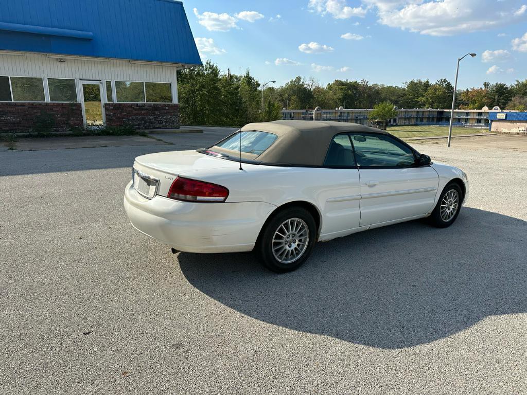 2004 Chrysler Sebring Image 6