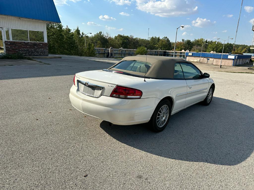 2004 Chrysler Sebring Image 7