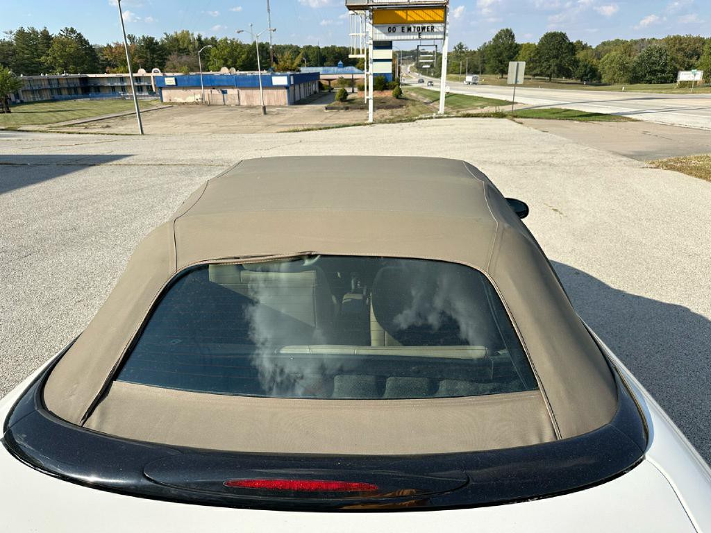 2004 Chrysler Sebring Image 8