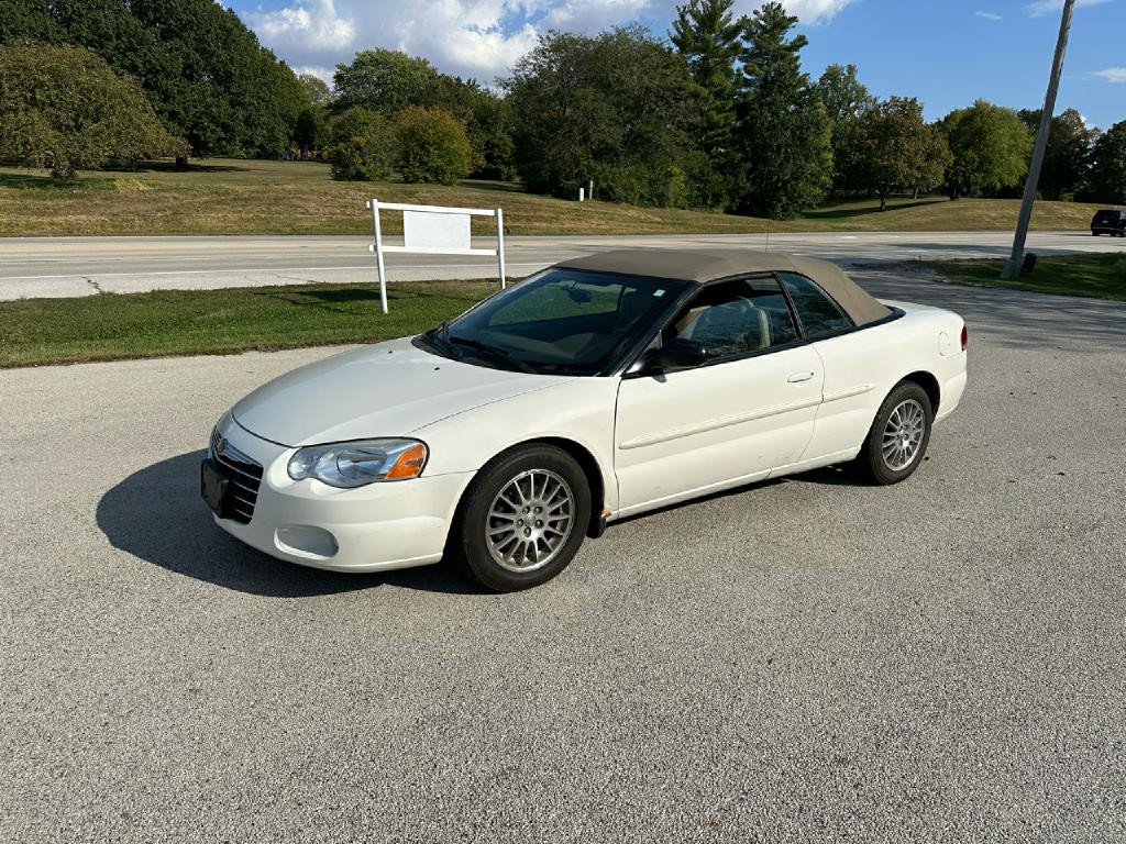2004 Chrysler Sebring Image 10