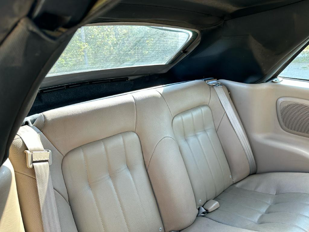 2004 Chrysler Sebring Image 16