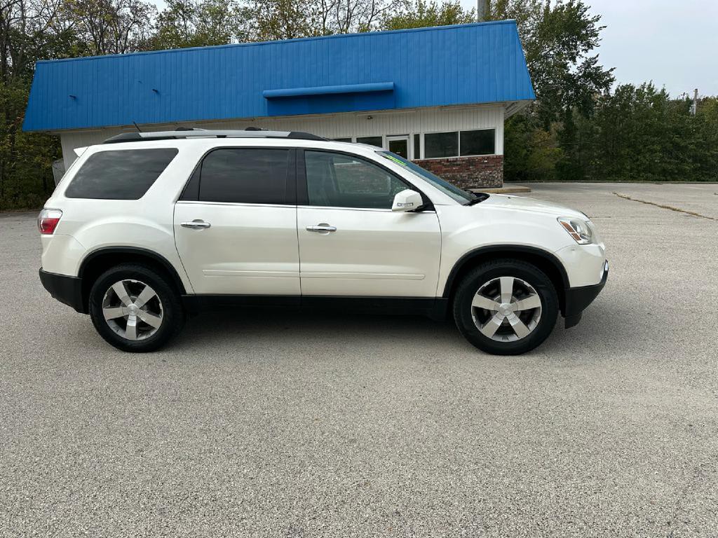 2011 GMC Acadia Image 4