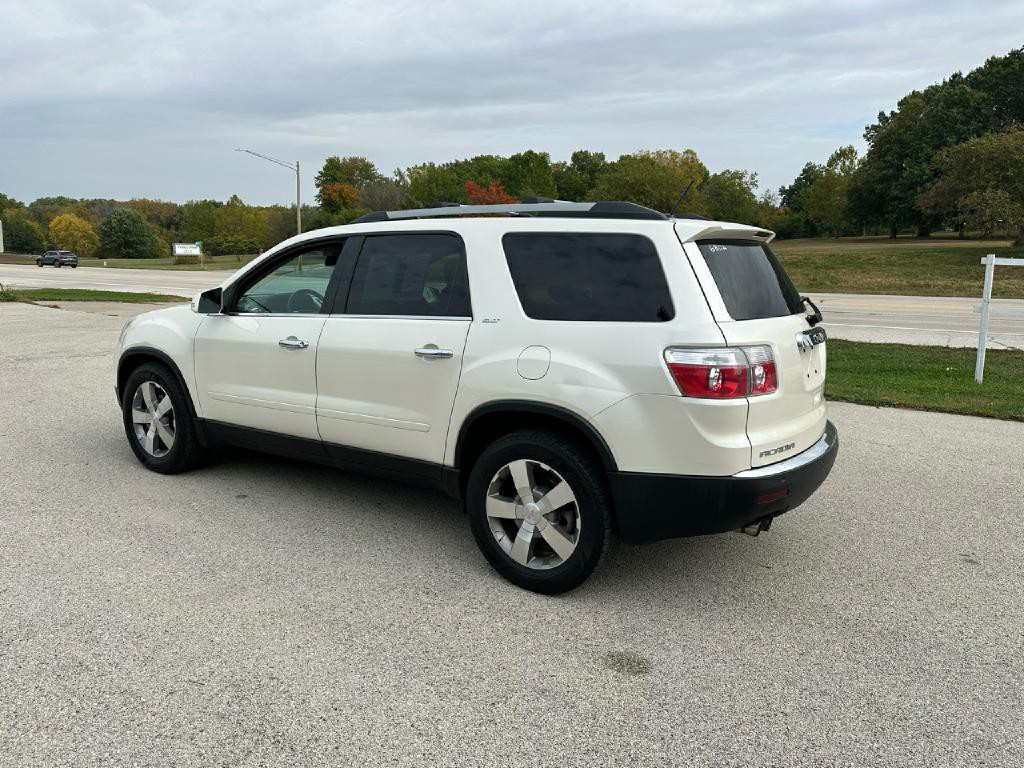 2011 GMC Acadia Image 10