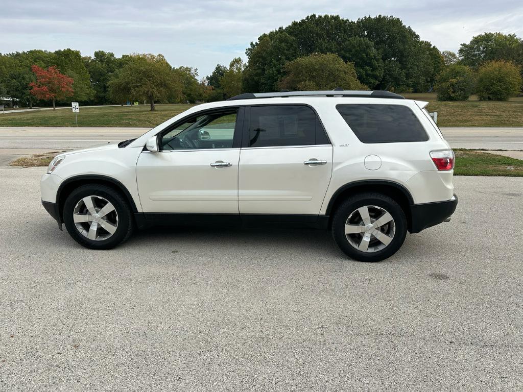 2011 GMC Acadia Image 11