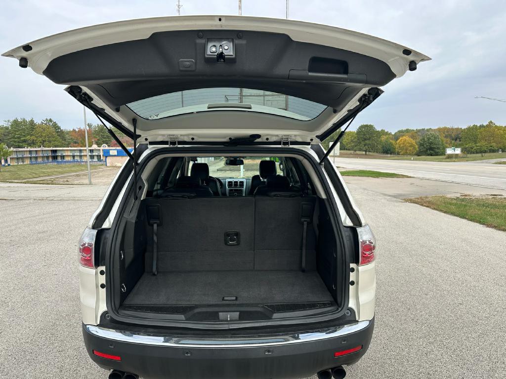 2011 GMC Acadia Image 15