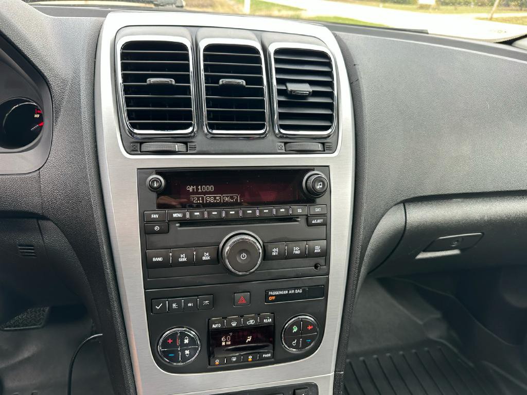 2011 GMC Acadia Image 27