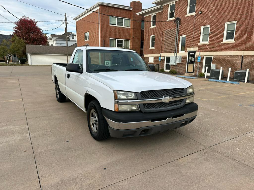 2004 Chevrolet Silverado 1500 Image 2