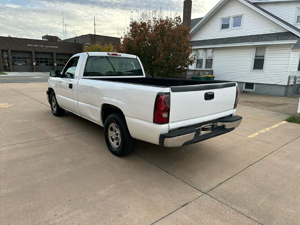 2004 Chevrolet Silverado 1500 Image 9