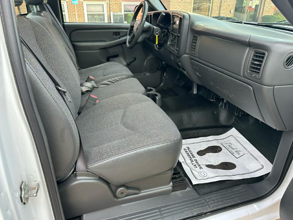 2004 Chevrolet Silverado 1500 Image 14
