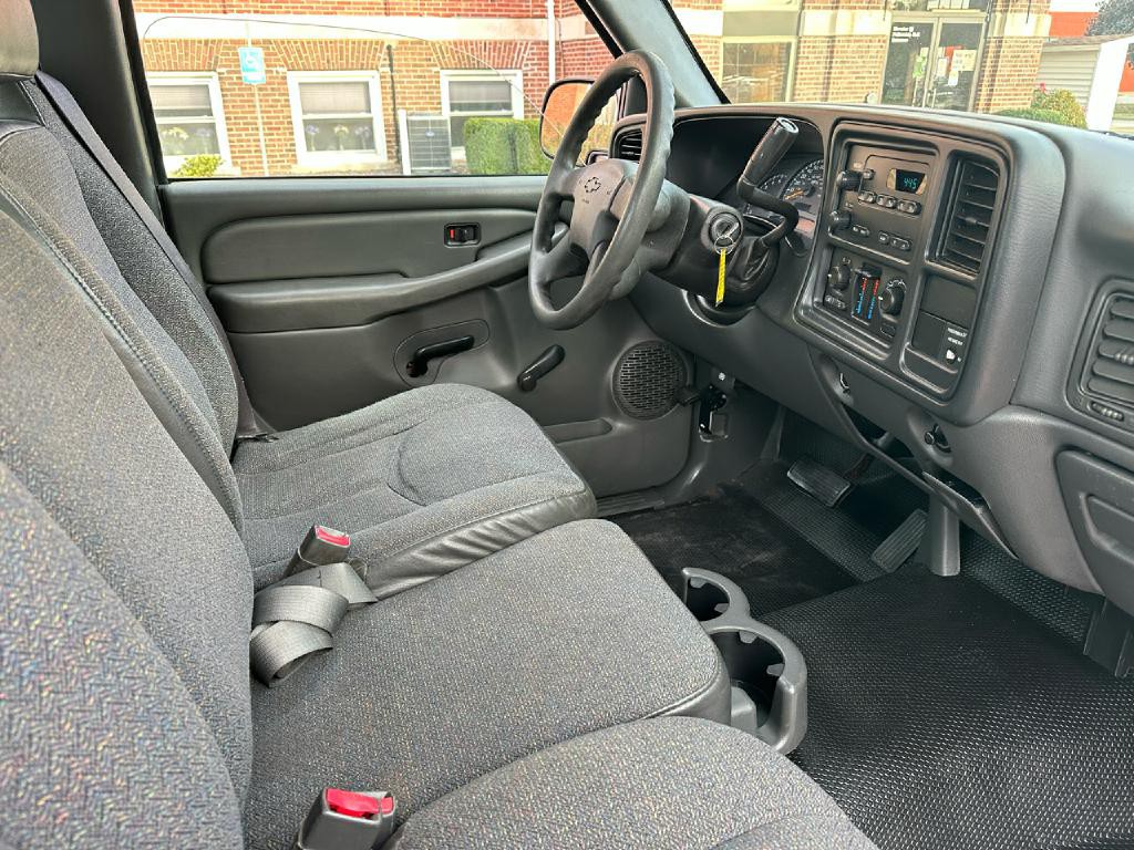 2004 Chevrolet Silverado 1500 Image 15