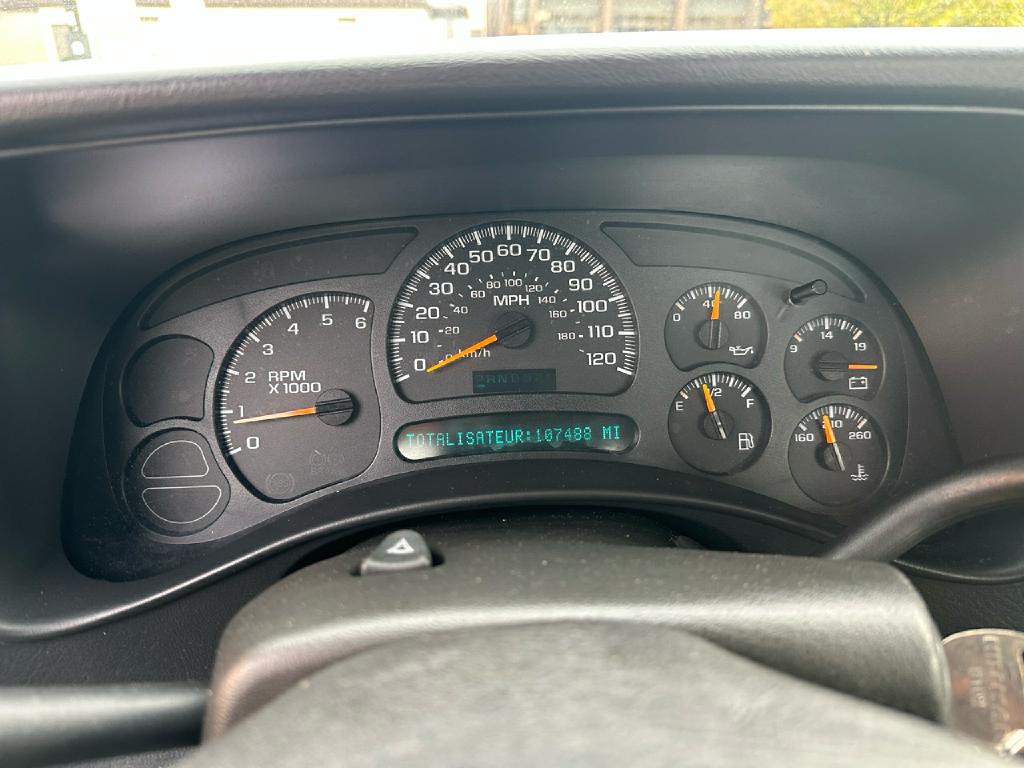 2004 Chevrolet Silverado 1500 Image 21