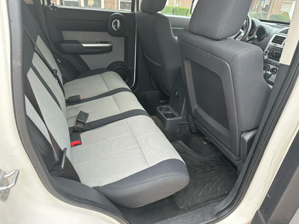 2007 Dodge Nitro Image 14
