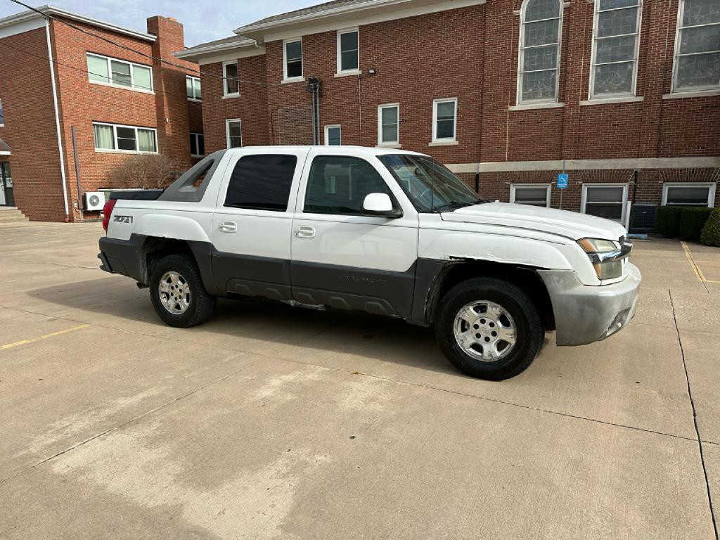 2003 Chevrolet Avalanche Image 4