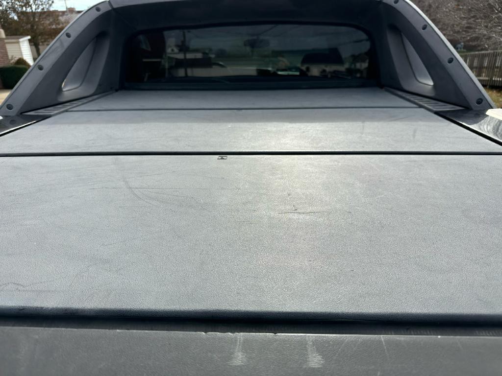 2003 Chevrolet Avalanche Image 8