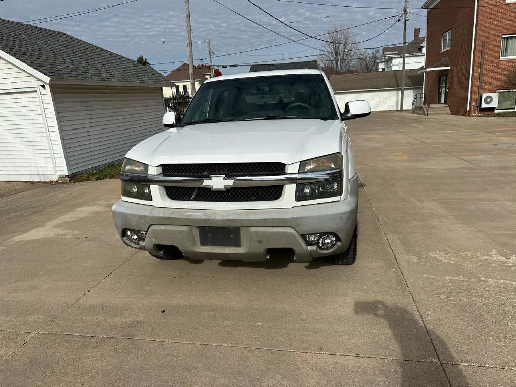 2003 Chevrolet Avalanche Image 16