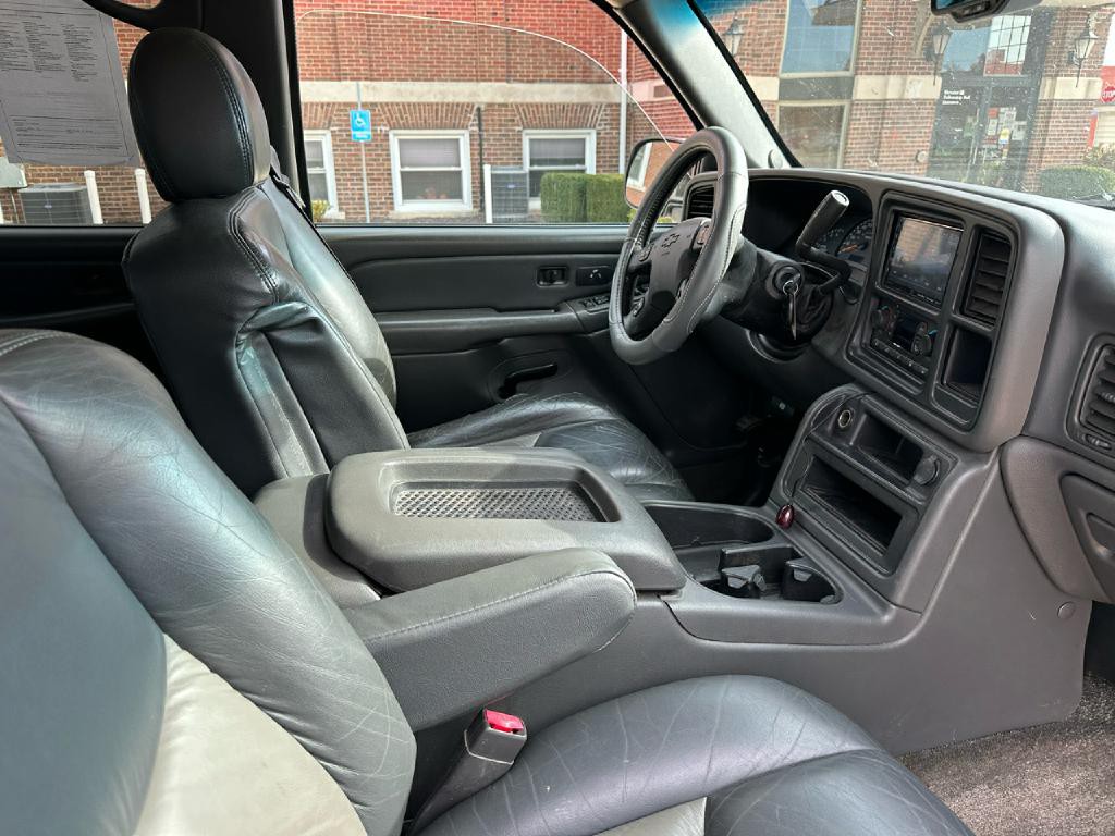 2003 Chevrolet Avalanche Image 20