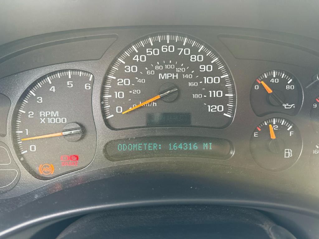 2003 Chevrolet Avalanche Image 28