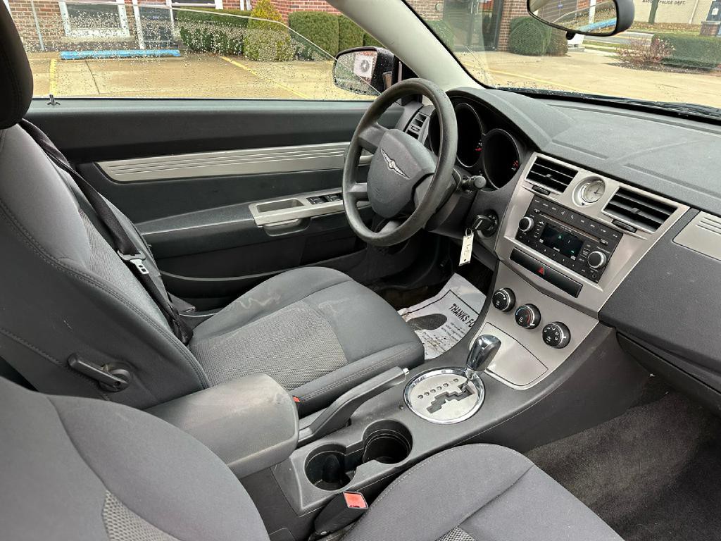 2010 Chrysler Sebring Image 11