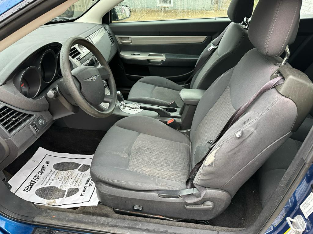 2010 Chrysler Sebring Image 14