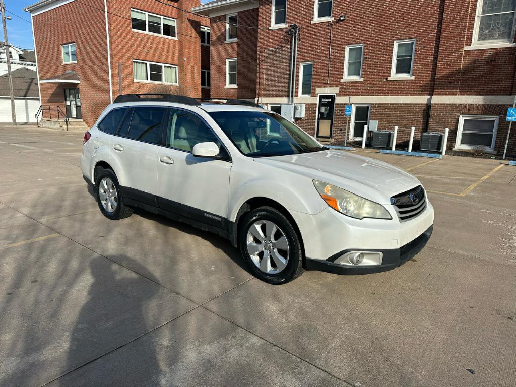 2010 Subaru Outback Image 3