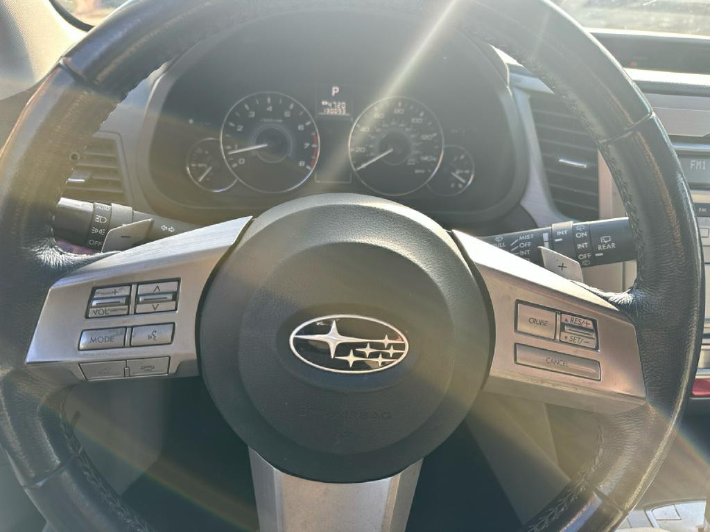 2010 Subaru Outback Image 23