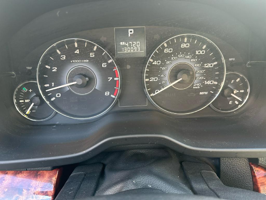 2010 Subaru Outback Image 25