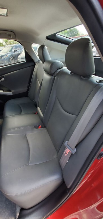 2012 Toyota Prius Image 16