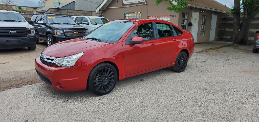 2010 Ford Focus Image 2