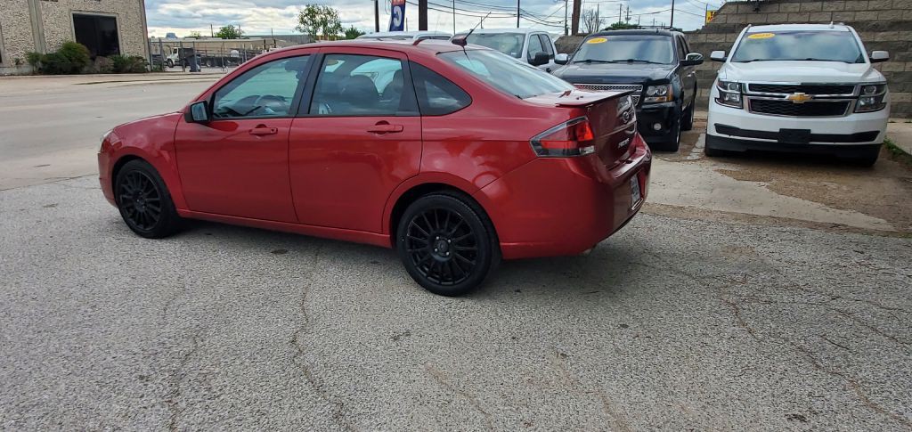 2010 Ford Focus Image 4