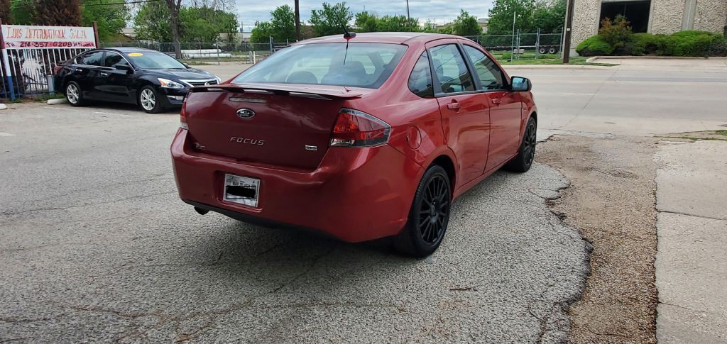 2010 Ford Focus Image 6