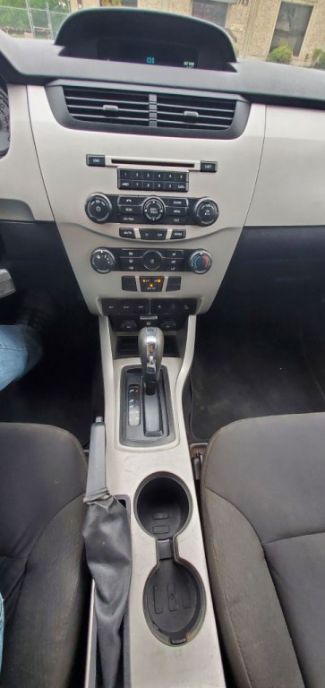 2010 Ford Focus Image 13