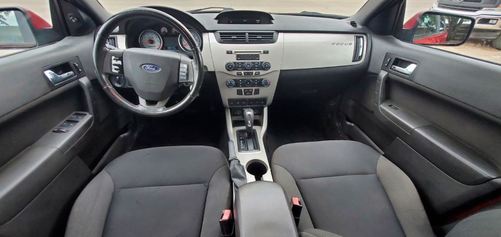 2010 Ford Focus Image 17