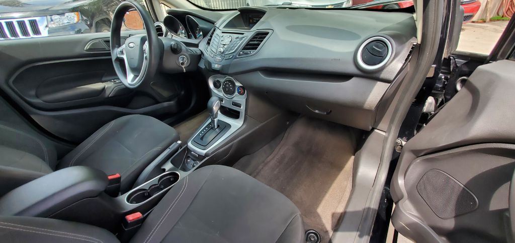 2018 Ford Fiesta Image 18