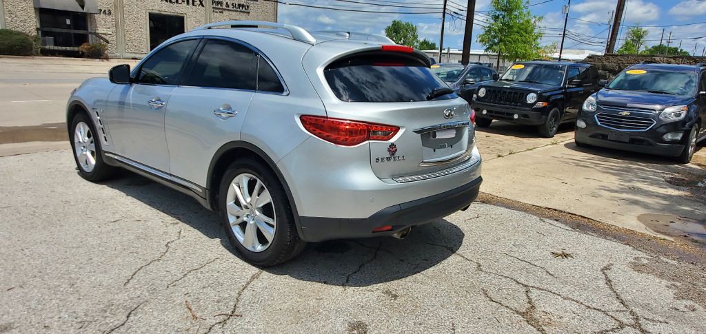 2015 INFINITI QX70 Image 5