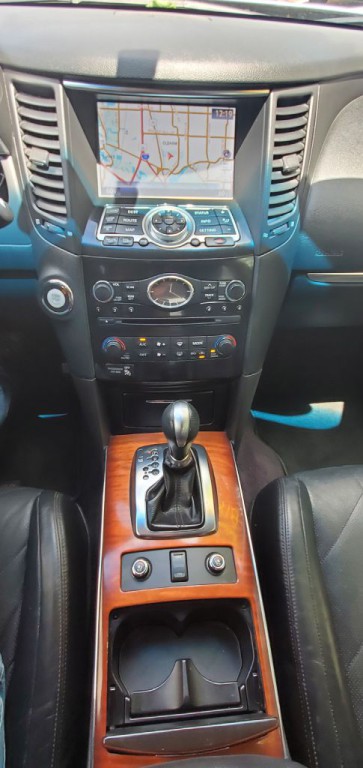 2015 INFINITI QX70 Image 14