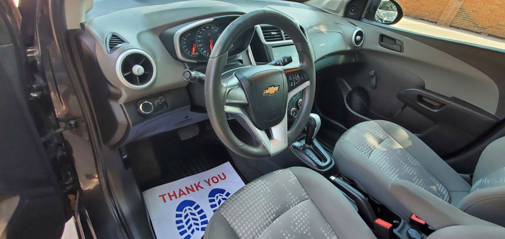 2017 Chevrolet Sonic Image 14