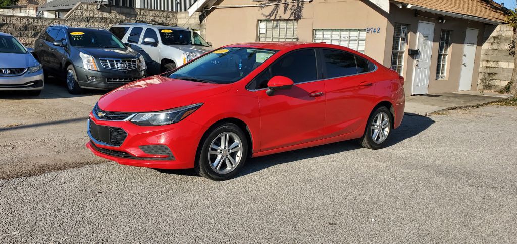 2016 Chevrolet Cruze Image 2