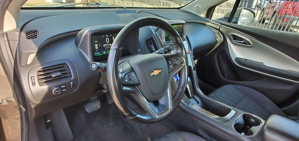 2015 Chevrolet Volt Image 14