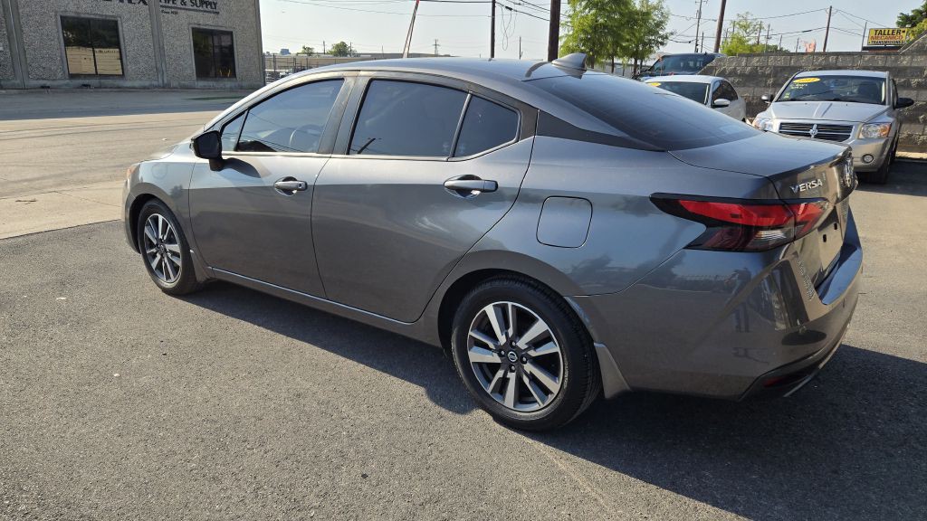 2020 Nissan Versa Image 4