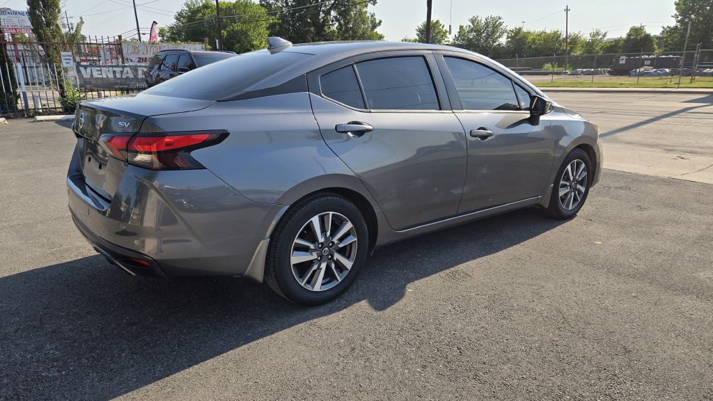 2020 Nissan Versa Image 7