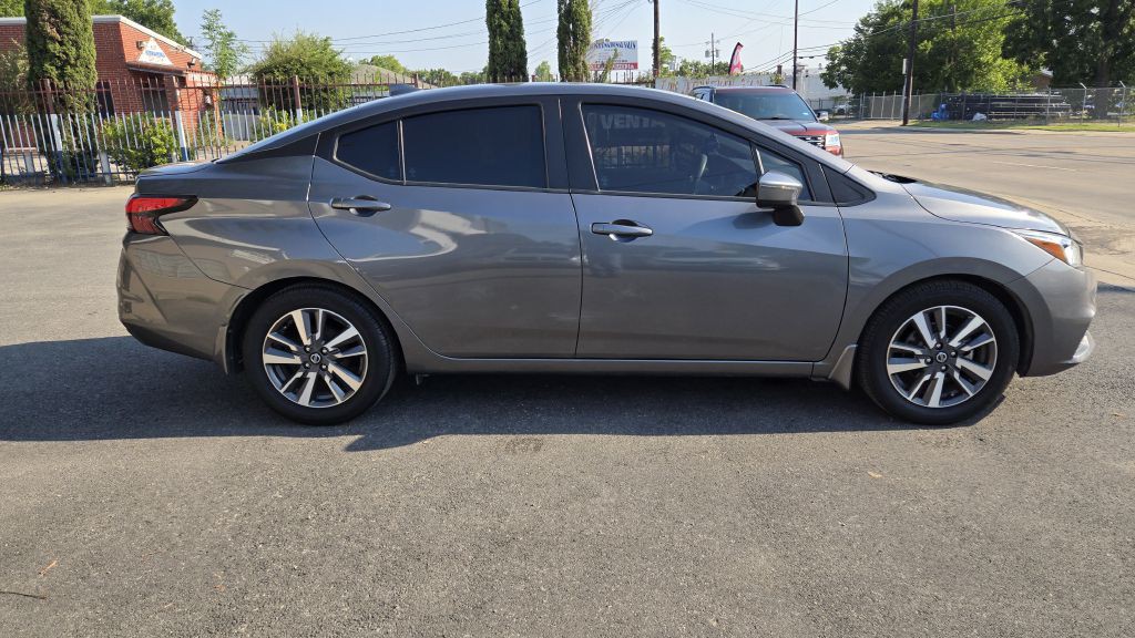 2020 Nissan Versa Image 8