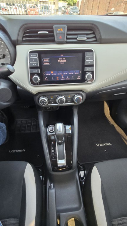 2020 Nissan Versa Image 13
