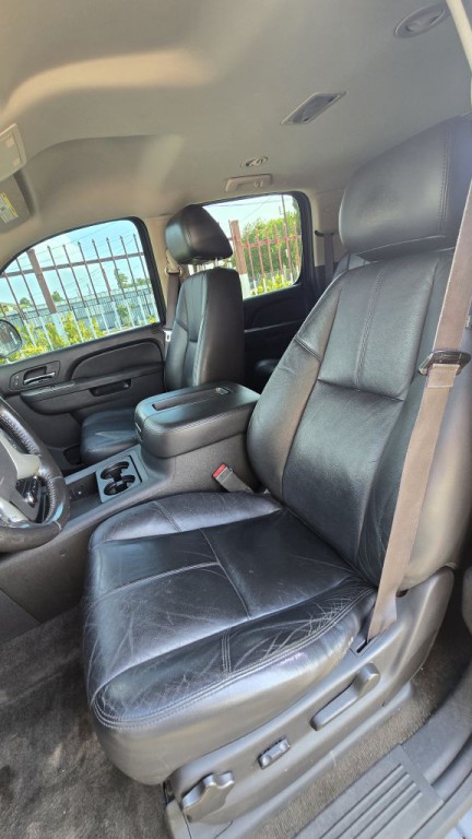 2013 Chevrolet Suburban Image 16
