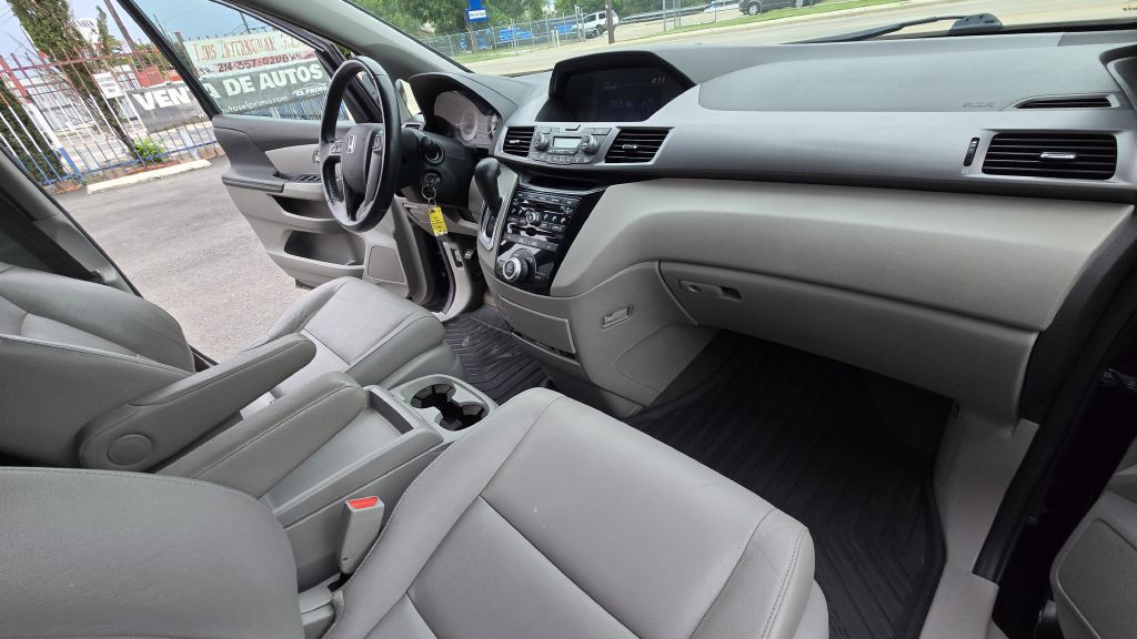 2013 Honda Odyssey Image 17