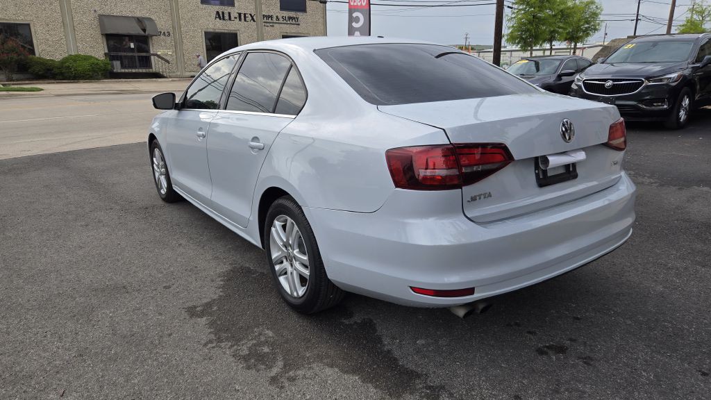 2017 Volkswagen Jetta Image 5